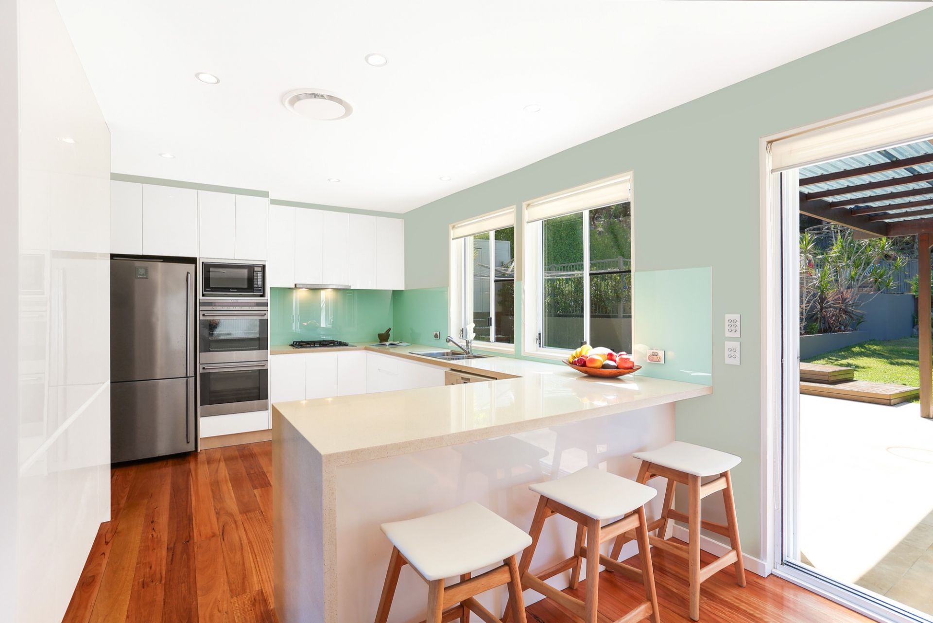 31 Bruce Avenue, CARINGBAH SOUTH, Caringbah South - Thumbnail 3