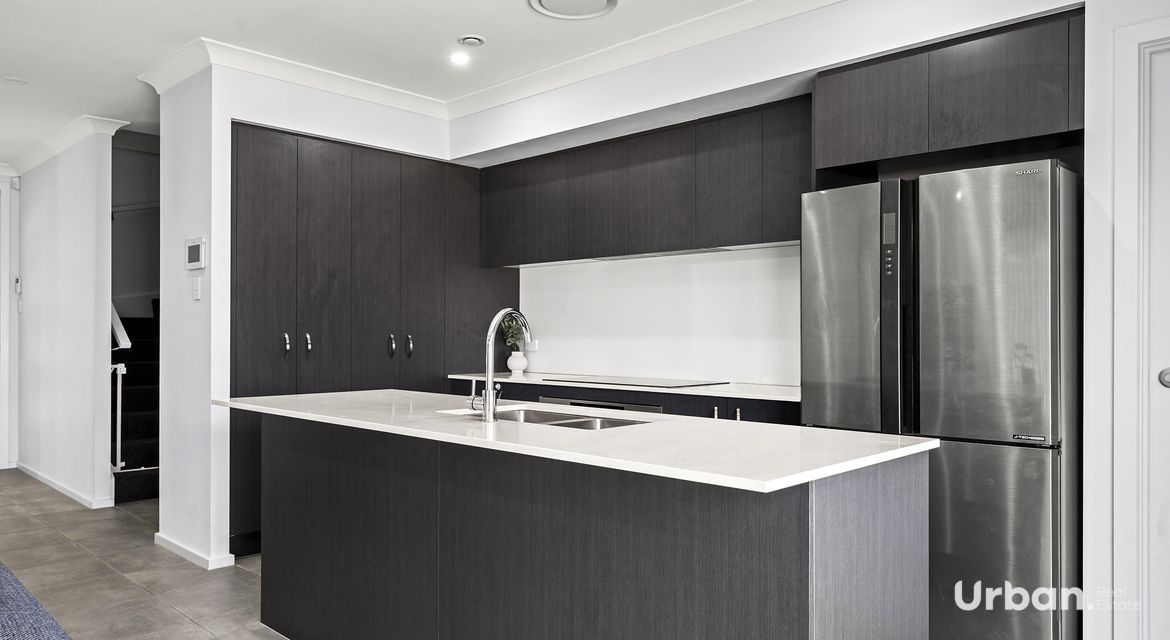 Oakville 256 Commercial Road