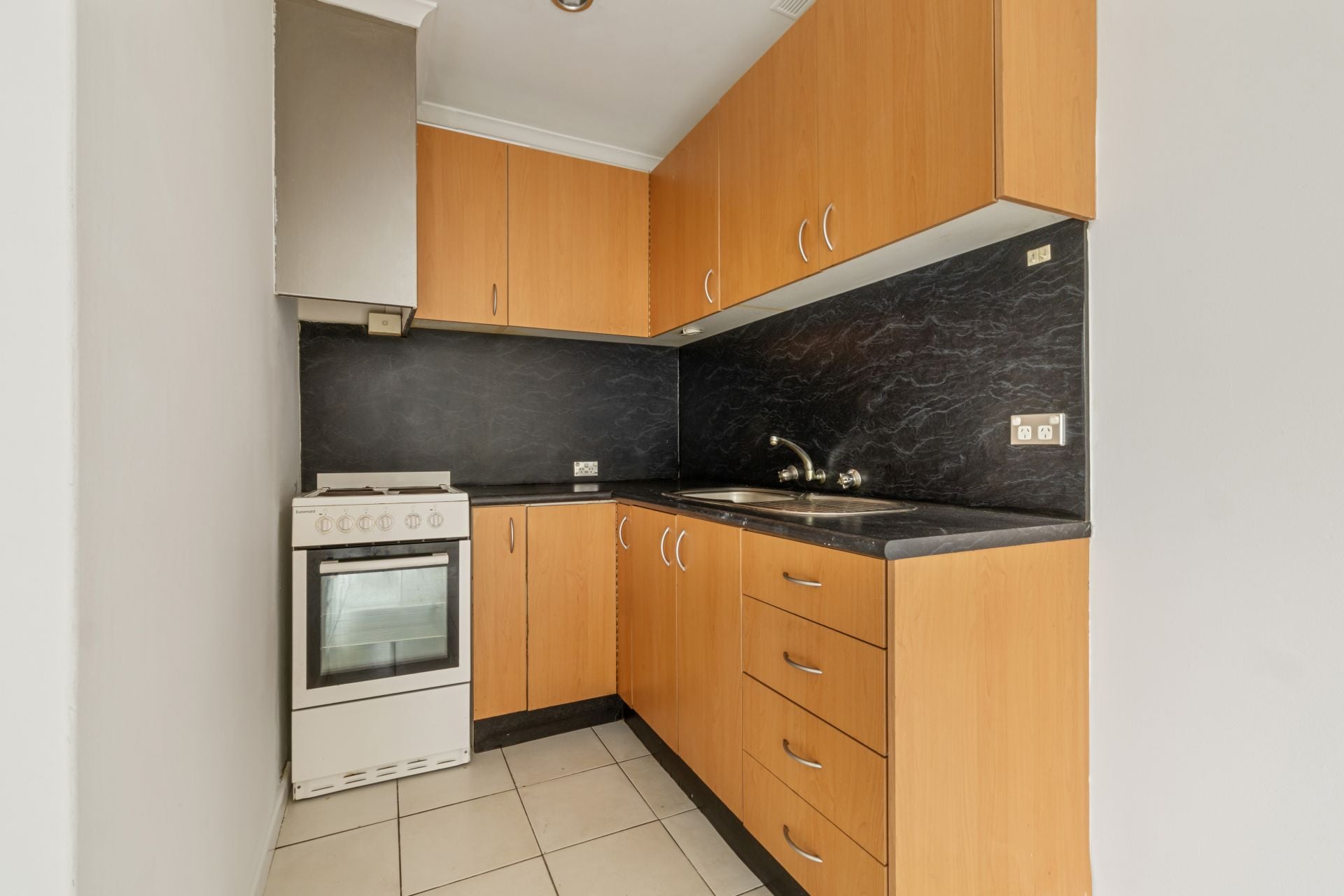 16/38 Canberra Street, Brunswick, Brunswick - Thumbnail 2