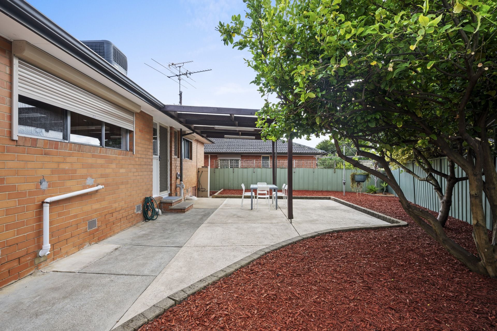 IDEAL HOME IN A CENTRAL LOCATION