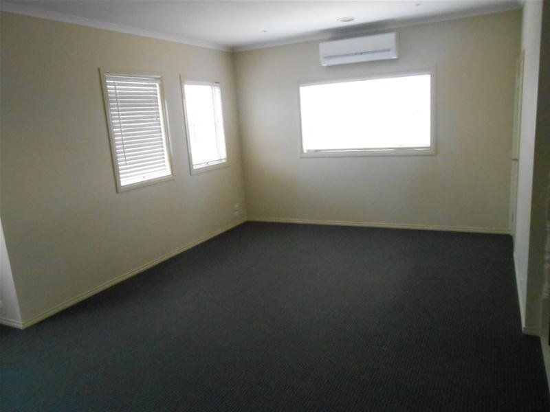 Stylish Home, Great Location