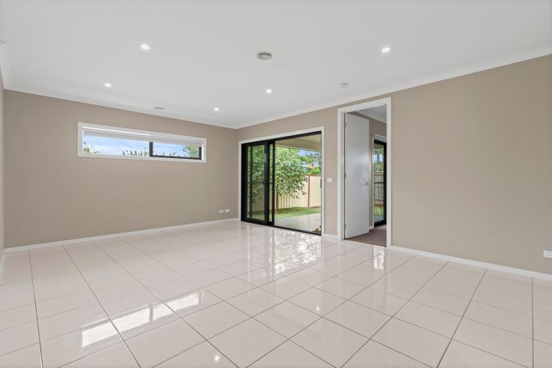 12 Zaika Close, Lalor