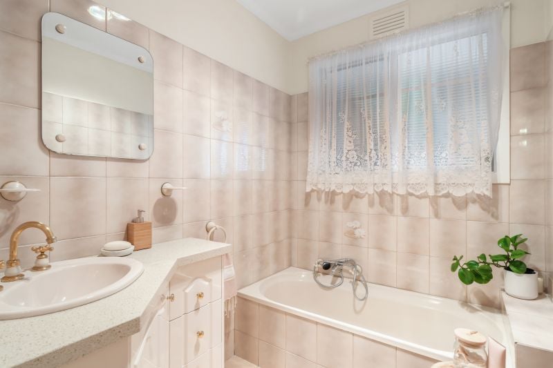 74 Heyington Avenue, Thomastown