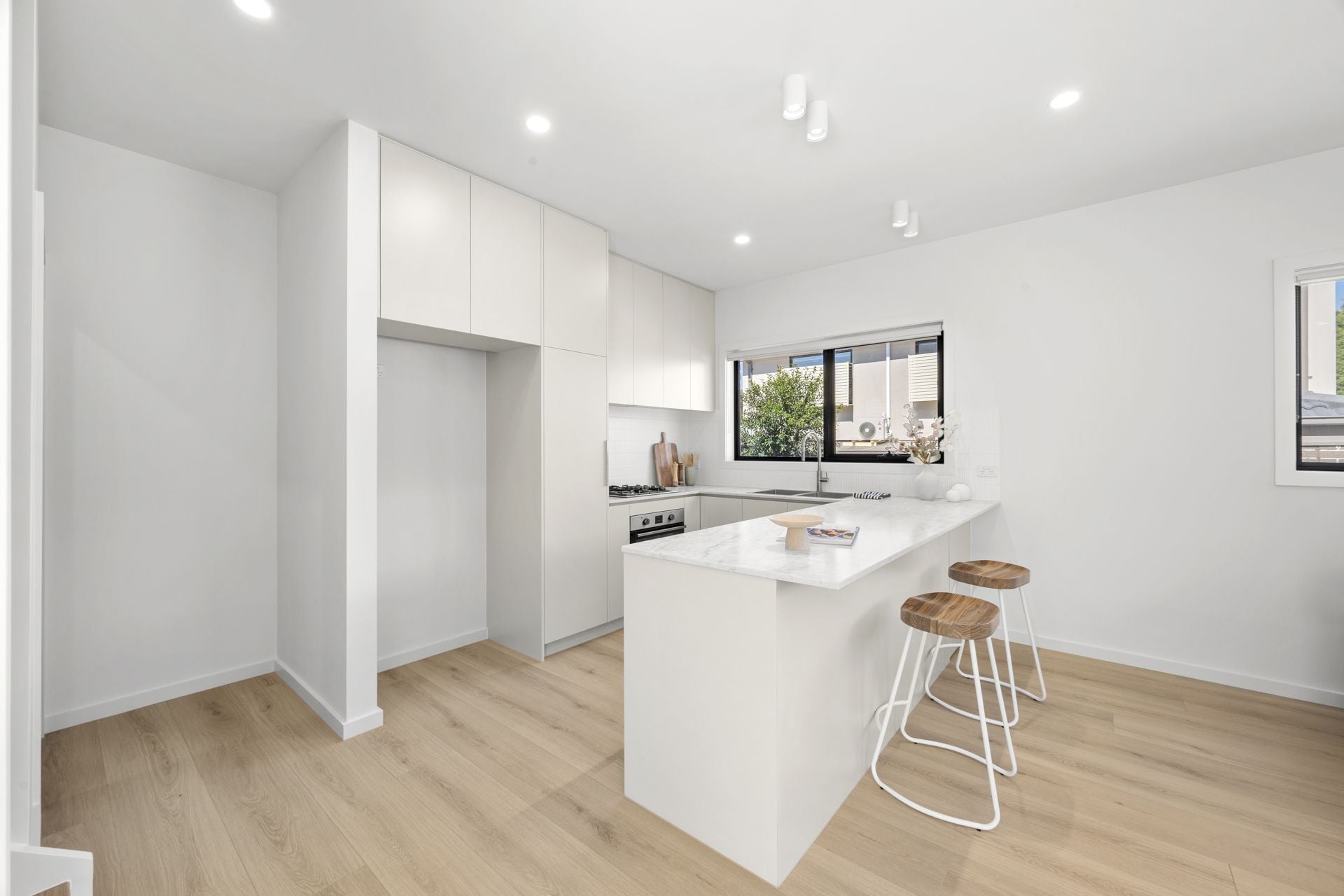 Boutique Luxury in a Premium Reservoir Setting