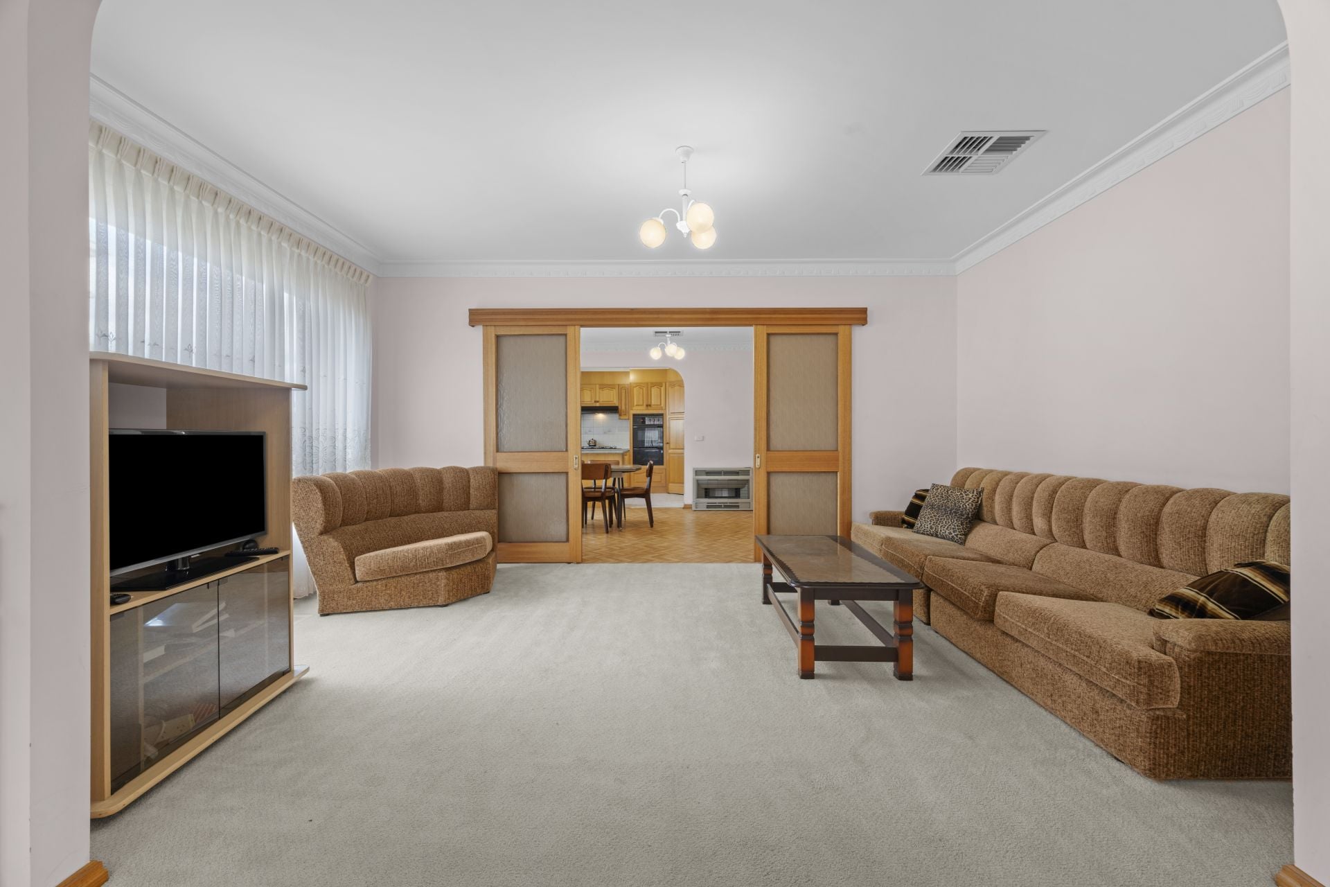 Established Family Living In A Prime Epping Location