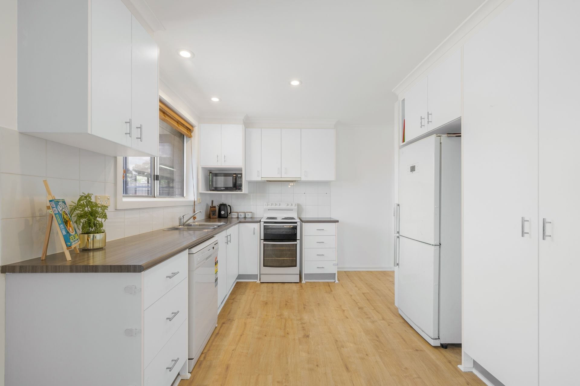 1 Pindari Crescent Queanbeyan NSW, Queanbeyan - Thumbnail 4