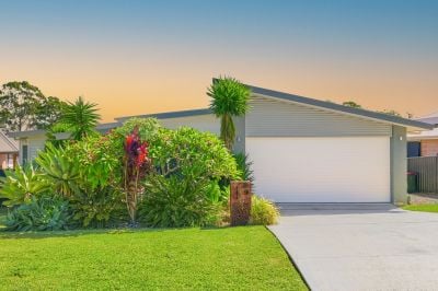 24 Fairwinds Avenue, Lakewood