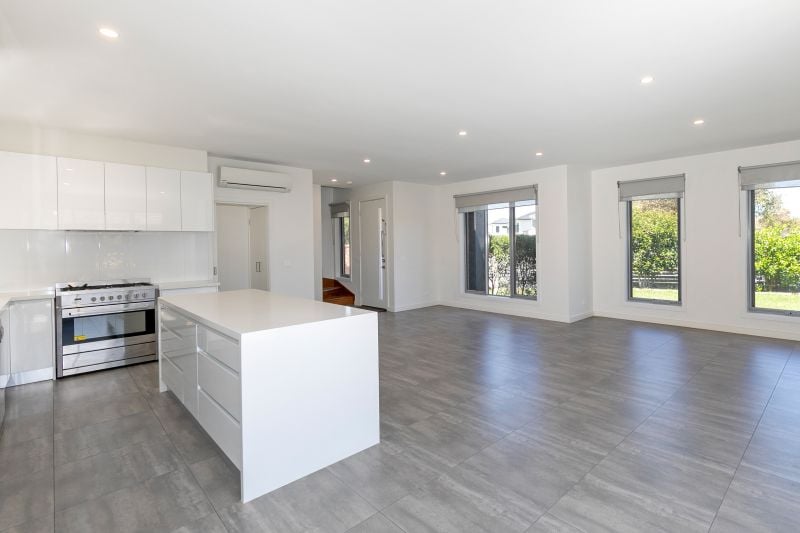 130 The Boulevard, Thomastown