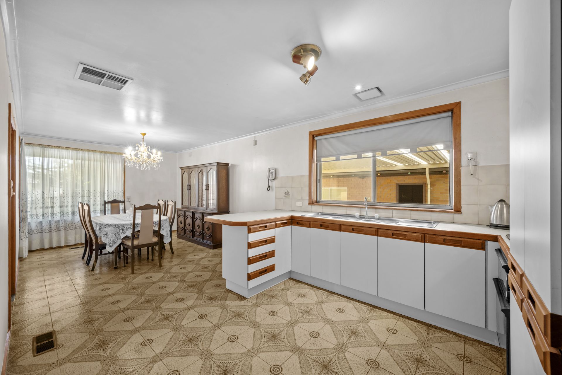 69 Curtin Avenue, Lalor, Lalor - Thumbnail 4