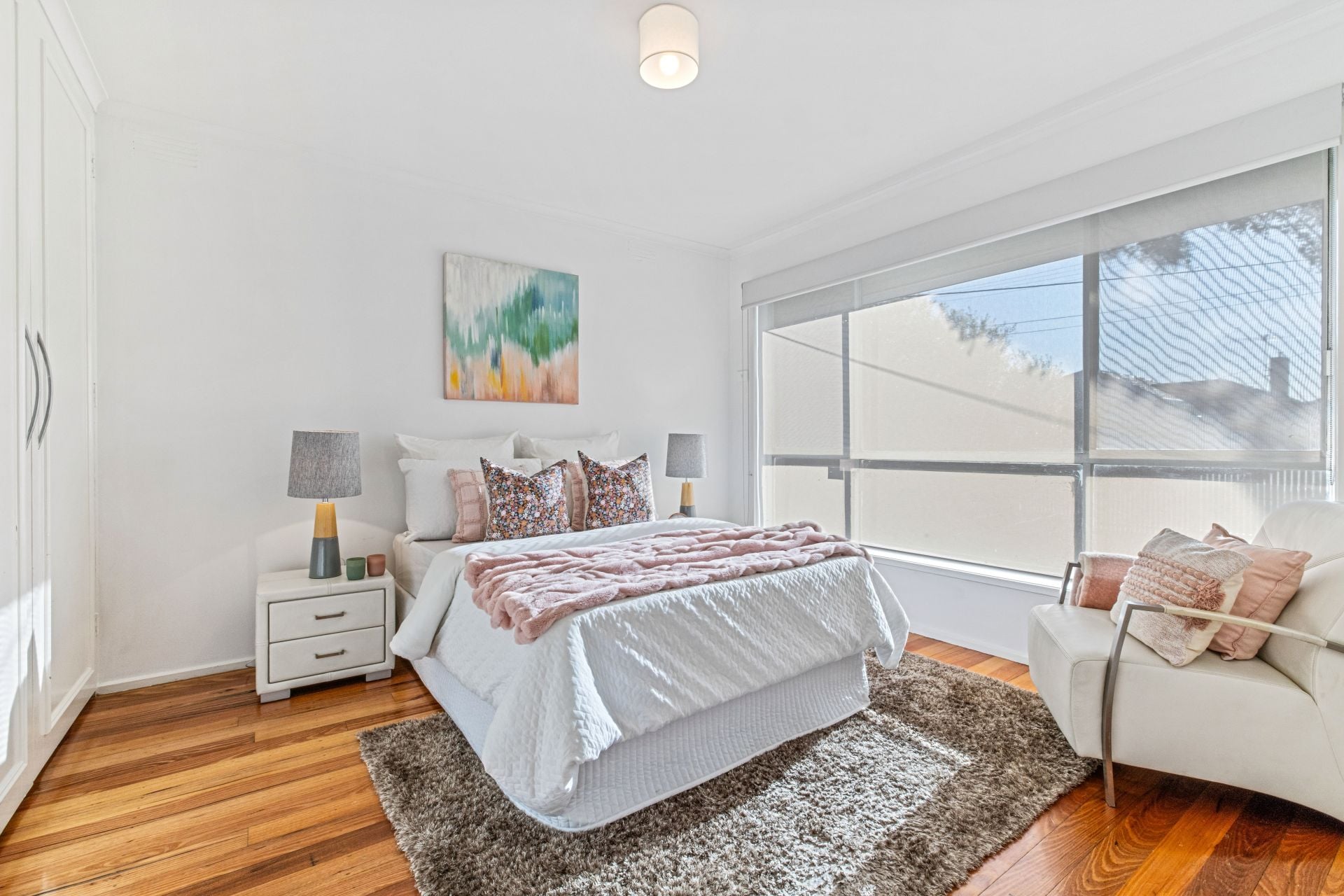Stylish Family Living In A Quiet & Secure Court