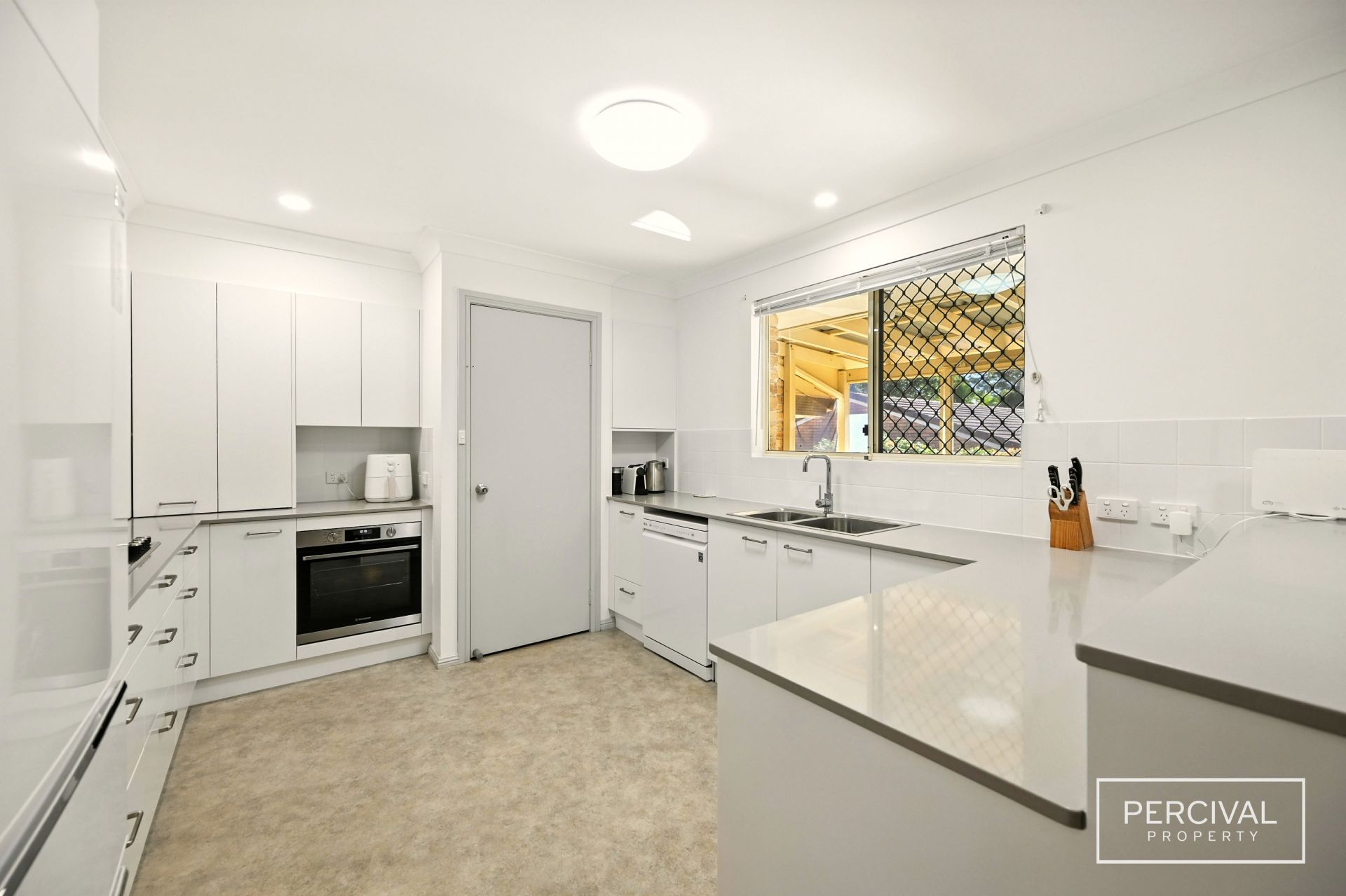 1 Yarran Close Port Macquarie NSW, Port Macquarie - Thumbnail 4