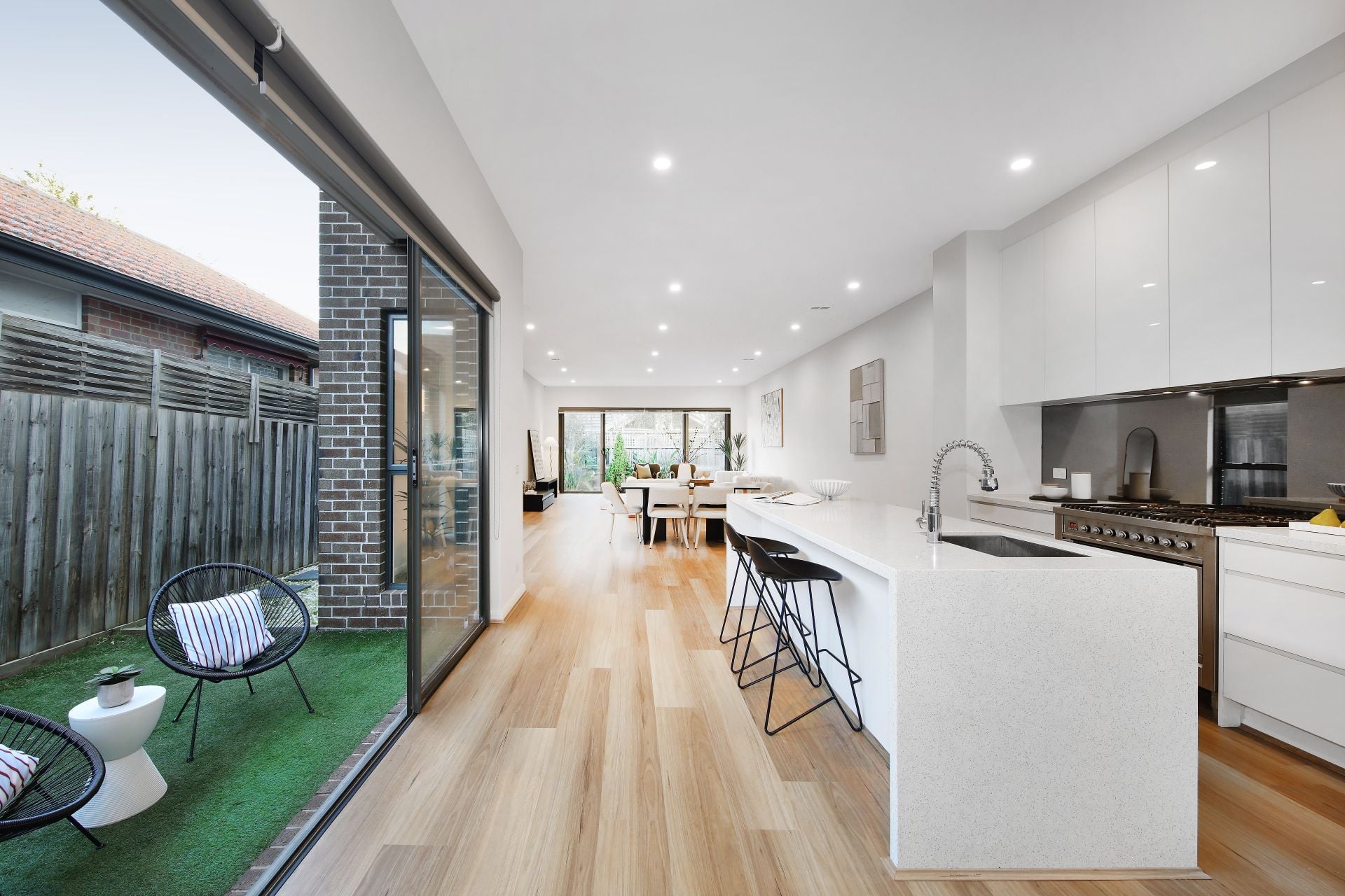 8B McKinnon Road, McKinnon VIC, McKinnon - Thumbnail 3