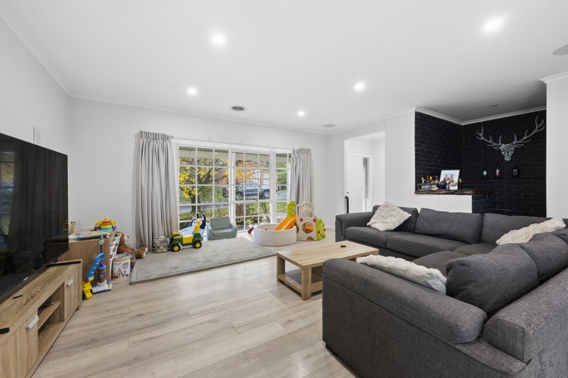 1 Hakea Court, Mount Helen, Mount Helen - Thumbnail 5