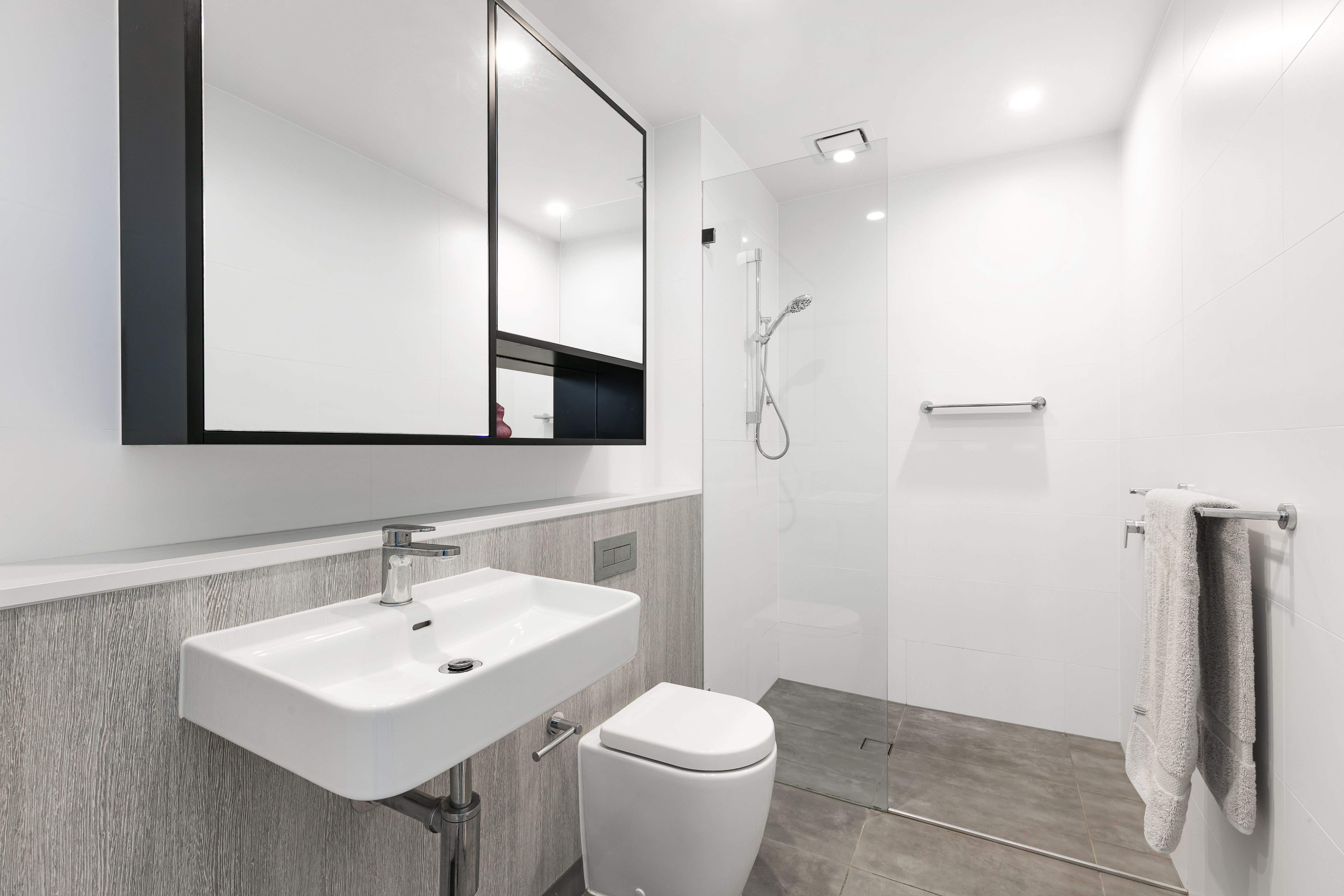 501/2 Foreshore Boulevard WOOLOOWARE 2230