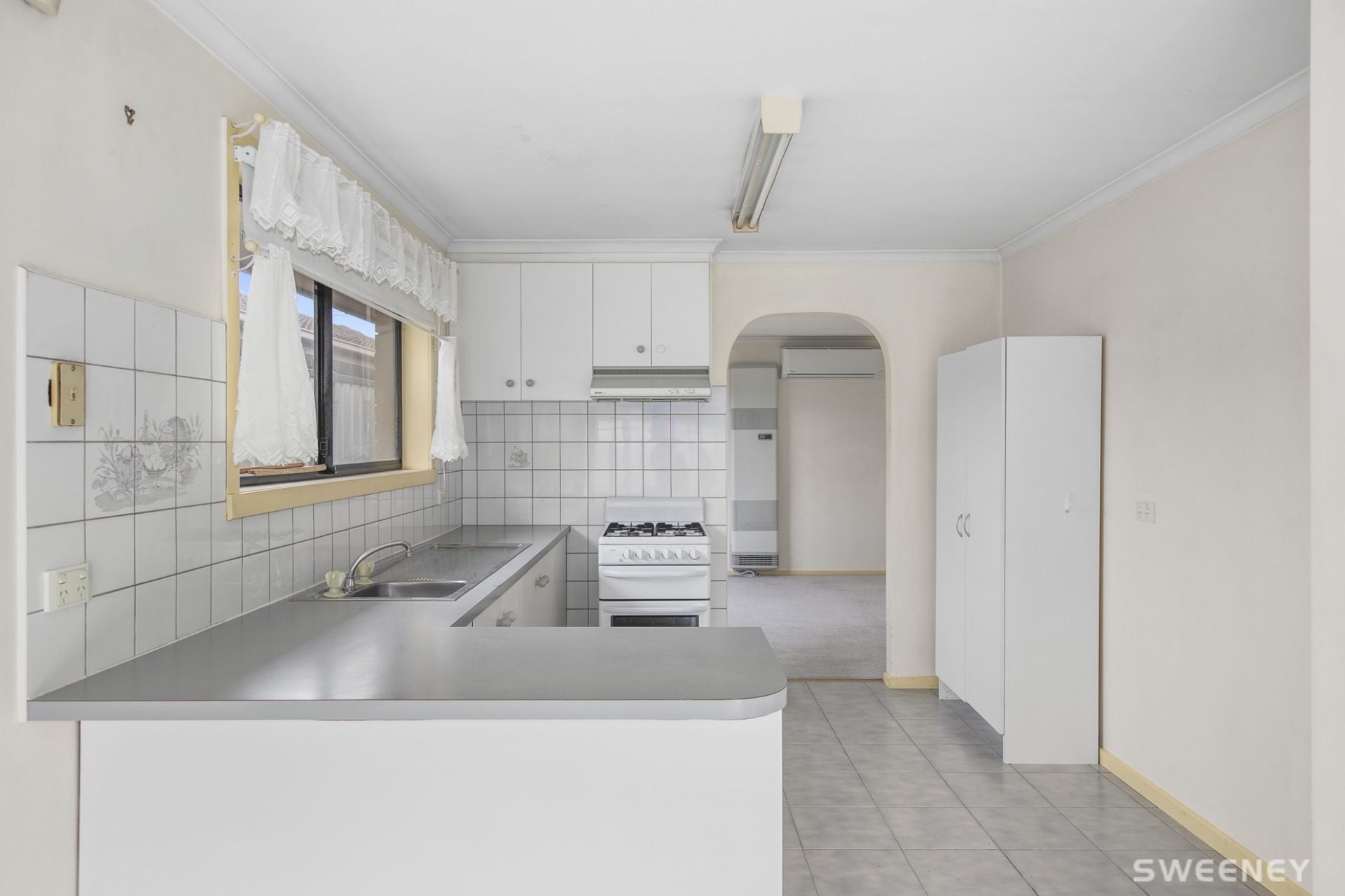 1/24 Newham Way, Altona Meadows - Thumbnail 6
