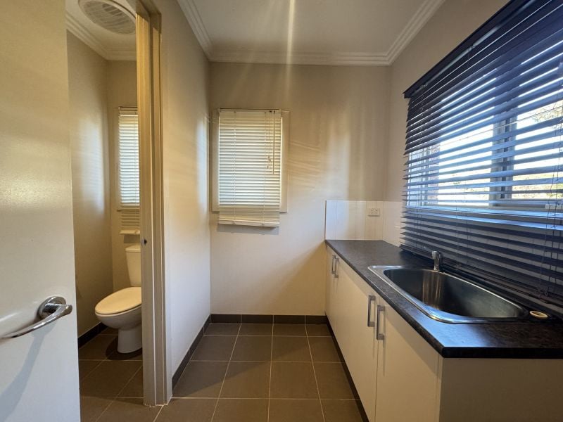 1/76 Strathmerton Street, Reservoir