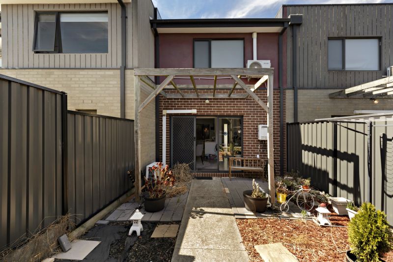 10 Banrock Place, Wollert