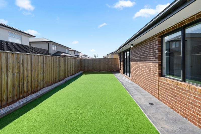 3 Shadow Street, Deanside