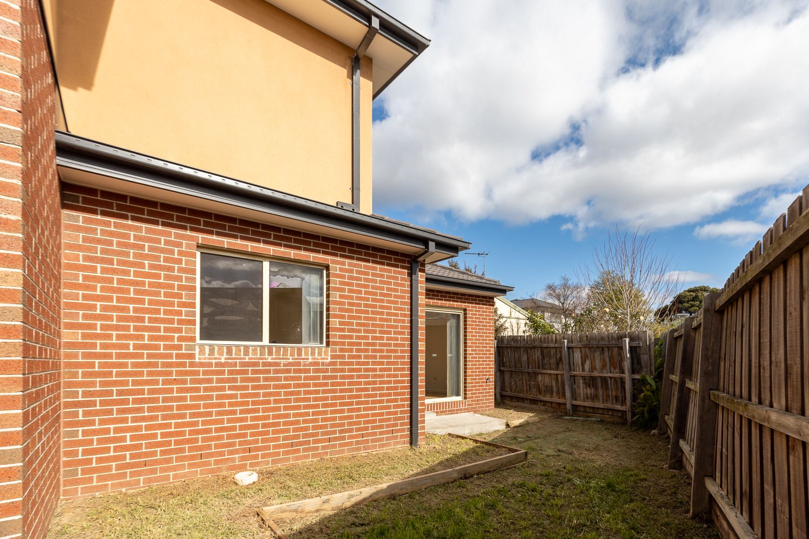 Low-Maintenance Living in a Convenient Location