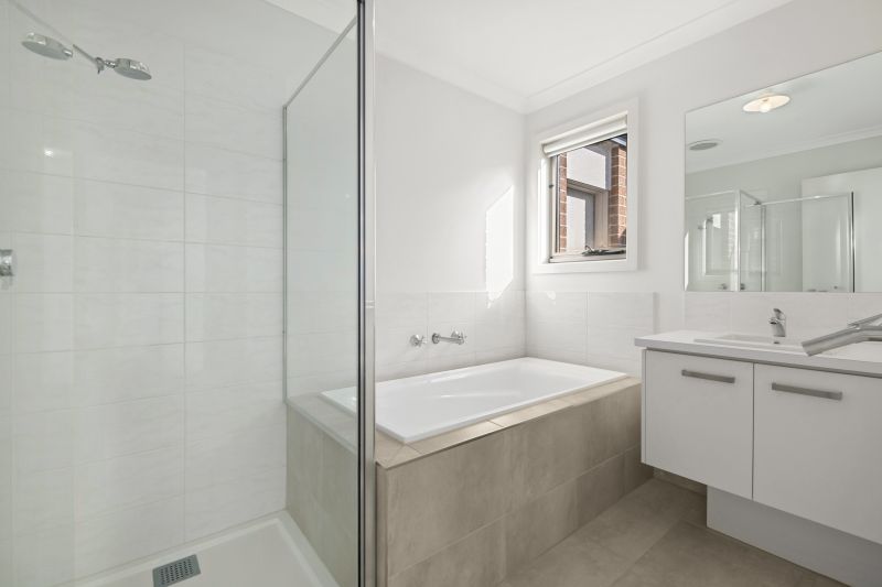 14 Clowes Street, Mickleham