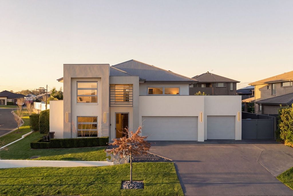 5 Doolan Crescent, Harrington Park