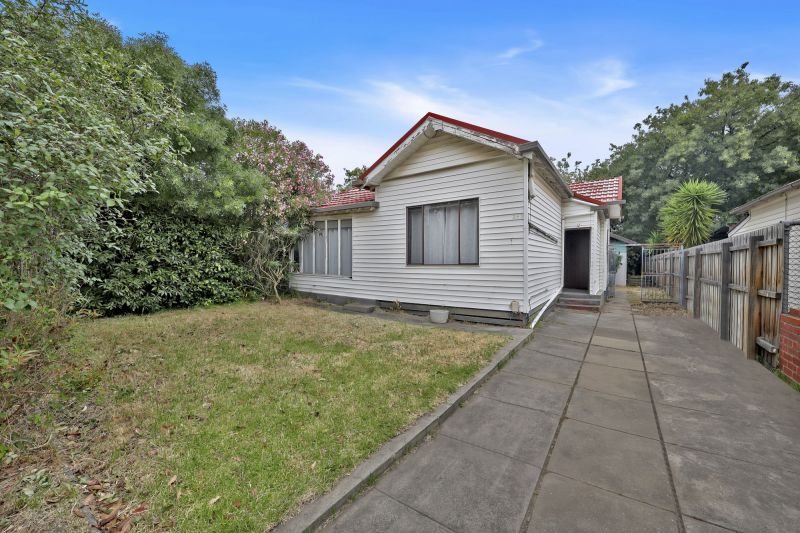 253 Wood Street, Preston
