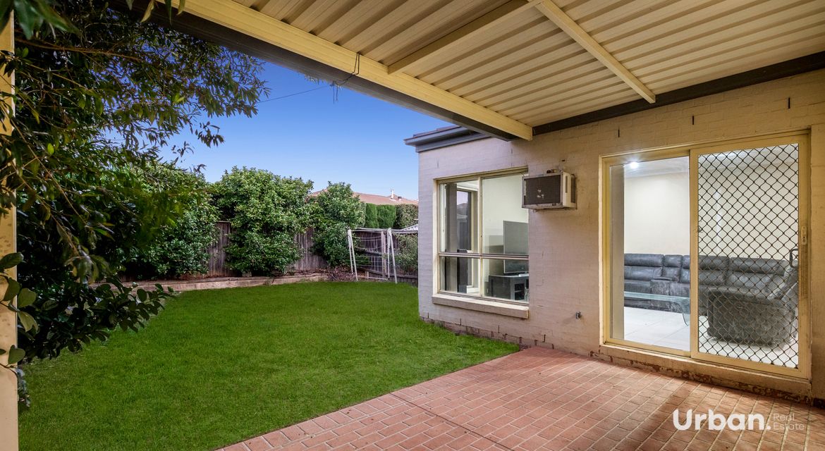 Casula 60 Roth Street