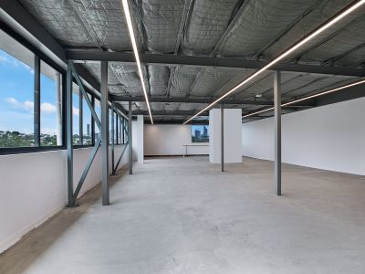 GROUND FLOOR OFFICE/RETAIL OPPORTUNITY!