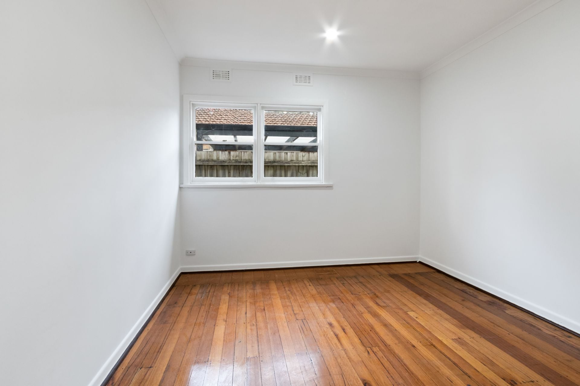 Bright & Spacious home!