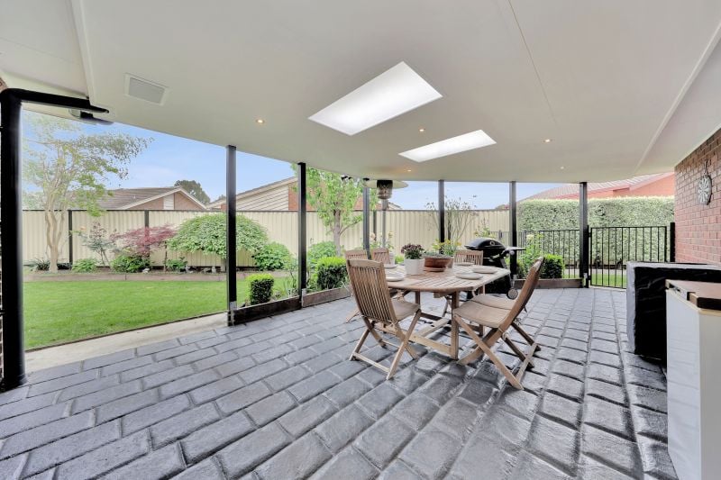 8 Magenta Court, Mill Park