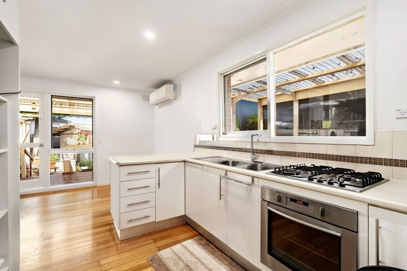 6 Hotham Court, Lalor