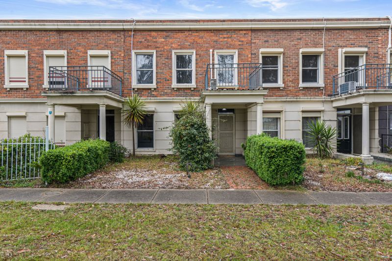 10 Richmond Terrace, Roxburgh Park