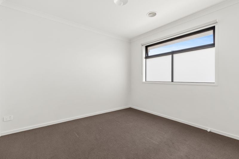 11 Barkers Crescent, Mickleham