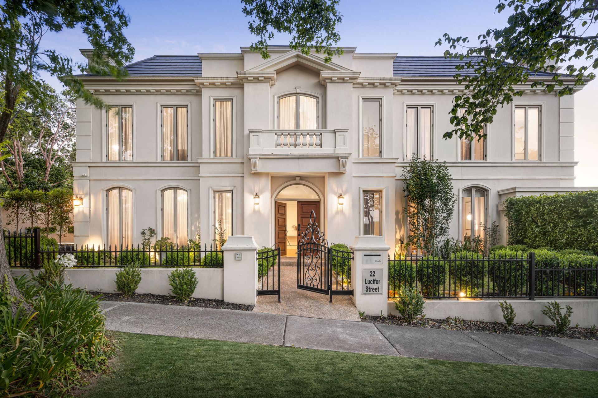 22 Lucifer Street, Balwyn North