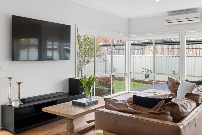 8 Braelands Close, Caroline Springs