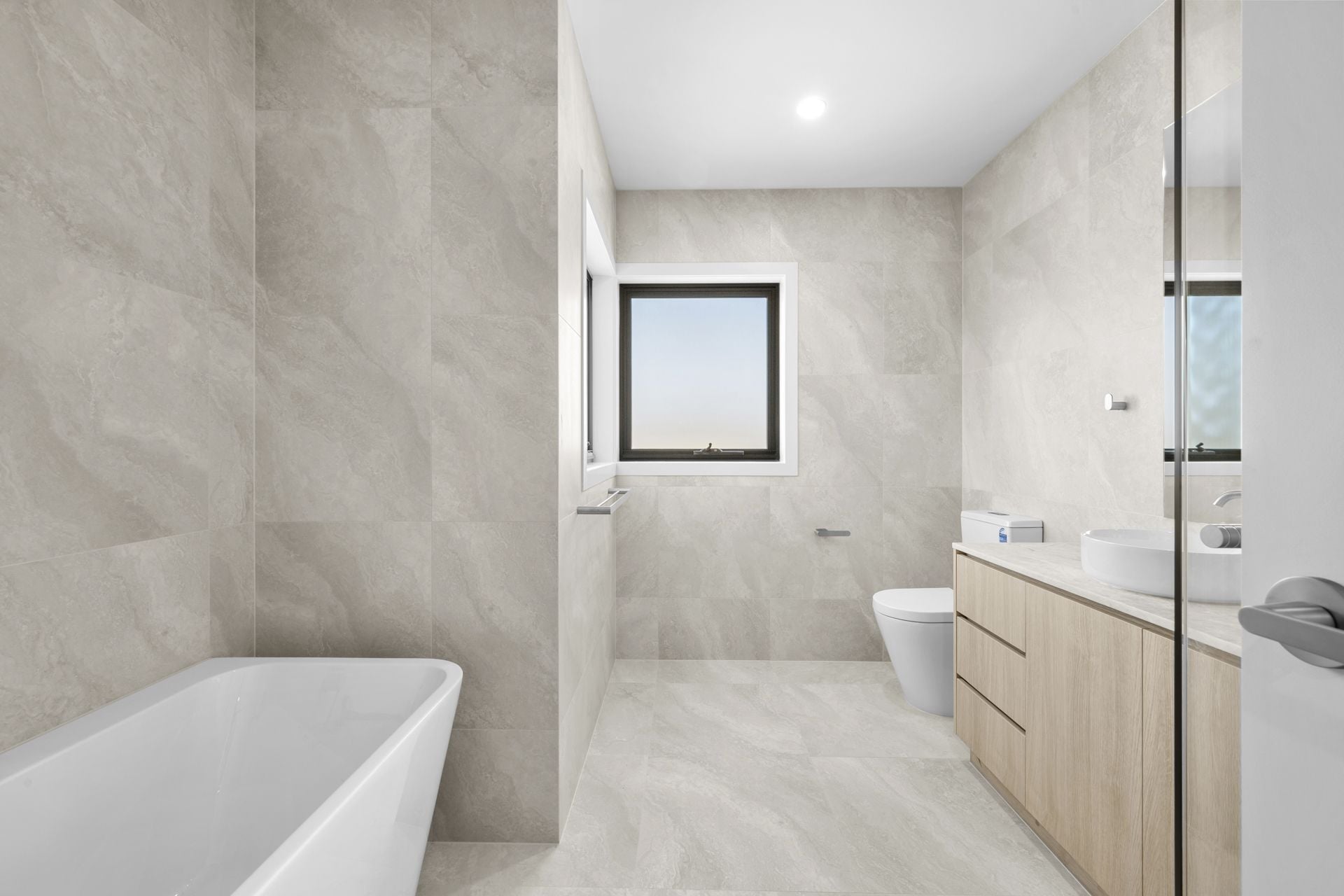 Boutique Luxury in a Premium Reservoir Setting