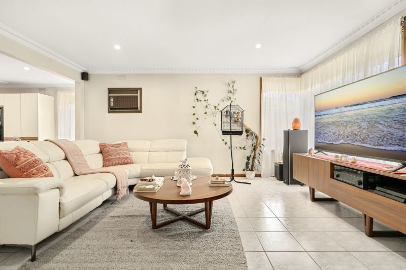 12 Heather Avenue, Thomastown