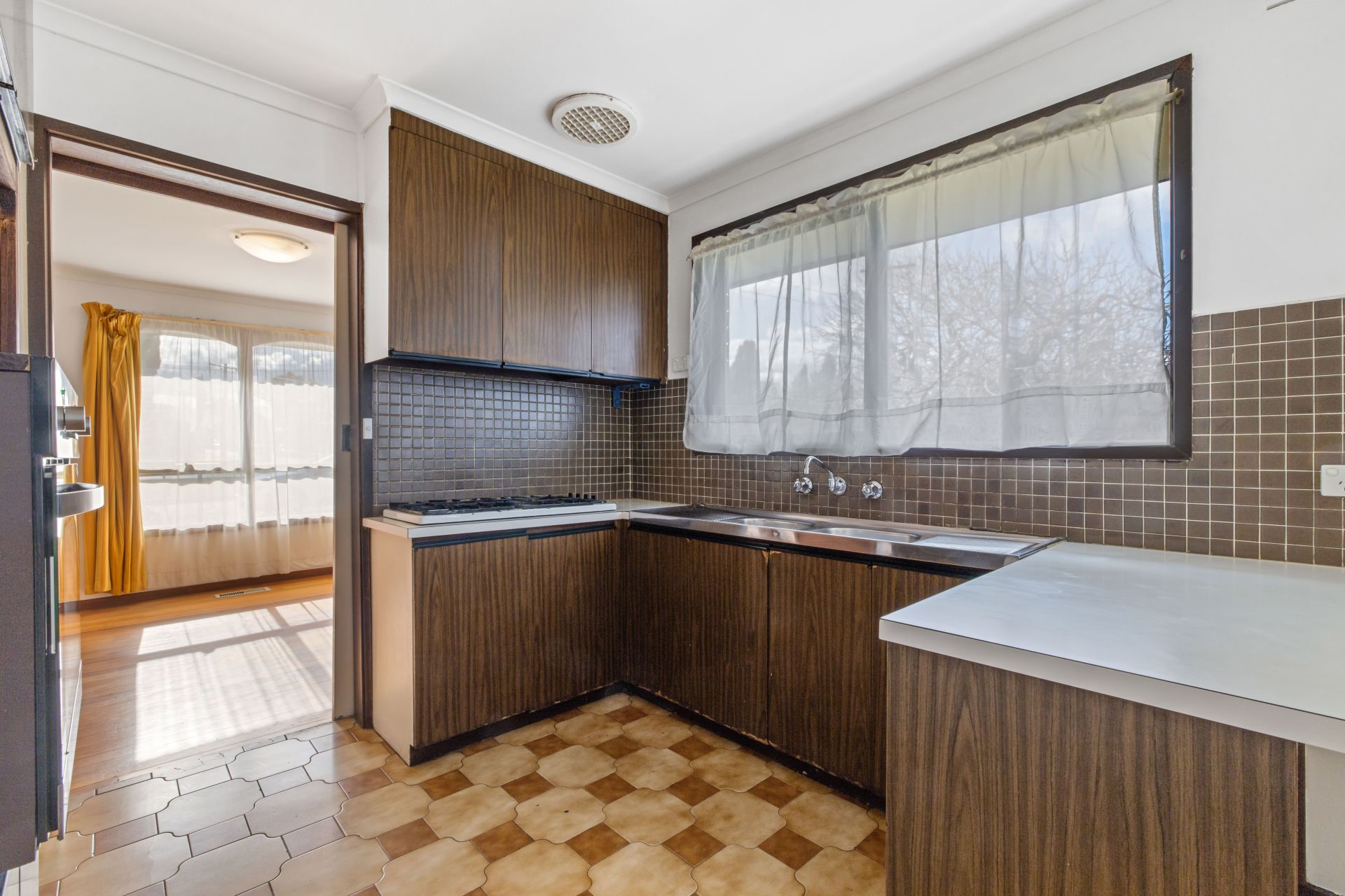 Family Charm at 22 Michigan Terrace, Thomastown