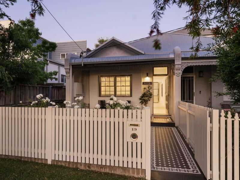 19 Gale Street, Concord