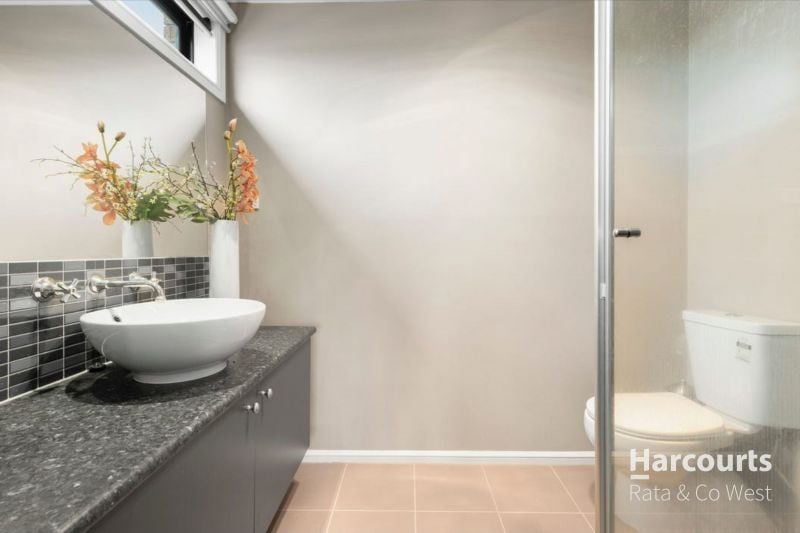 15 Clementson Drive, Caroline Springs