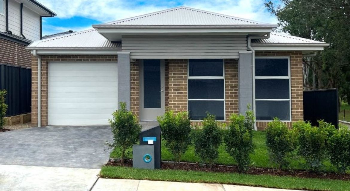 Austral 17 Equinox Street