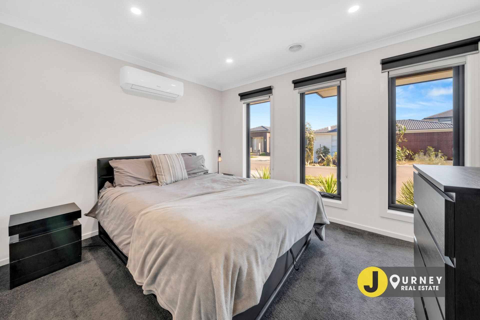 17 Thredbo Crescent, Clyde VIC, Clyde - Thumbnail 3