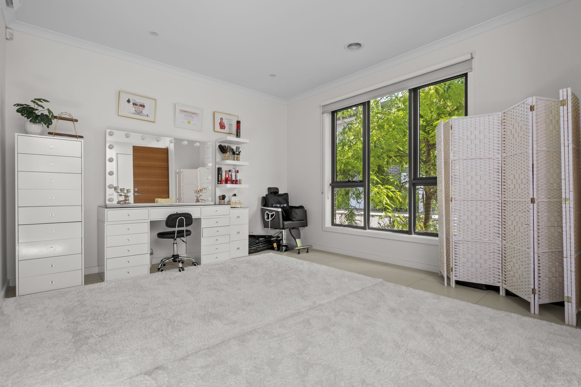 Modern Townhouse Offering Lifestyle And Location