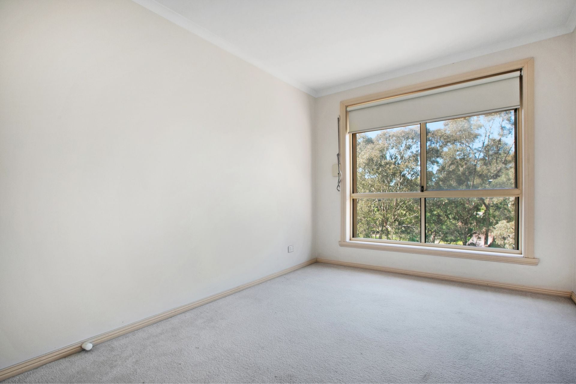 Stylish Terrace Living In A Convenient Location