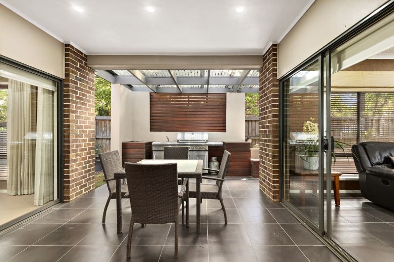 13 Woodcutters Grove, Epping