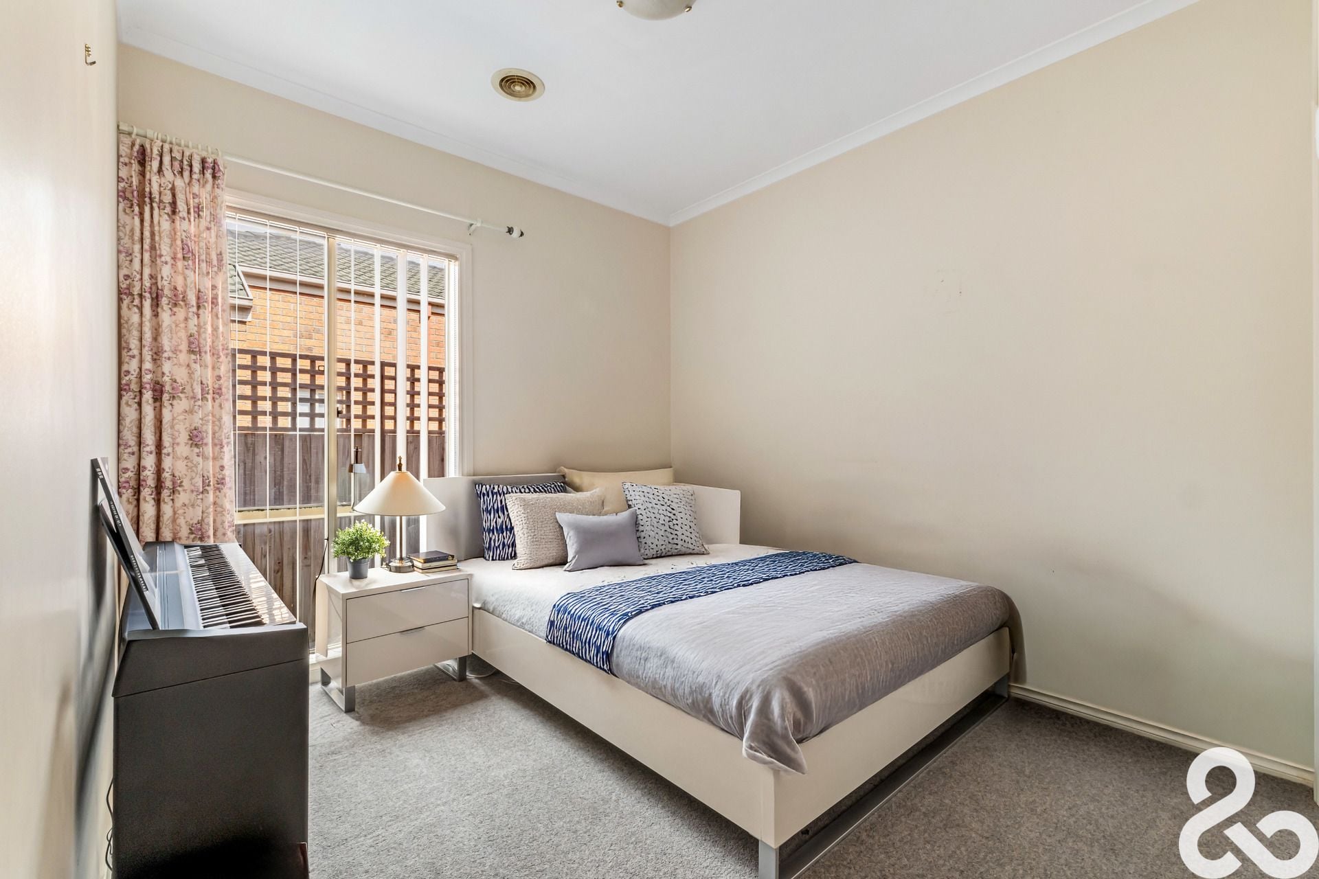 Spacious & Light-Filled Family Home