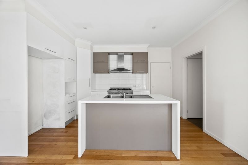 4/16 Young Street, Epping