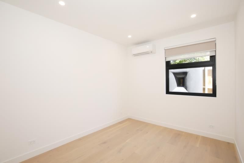 2/411 Murray Road, Preston