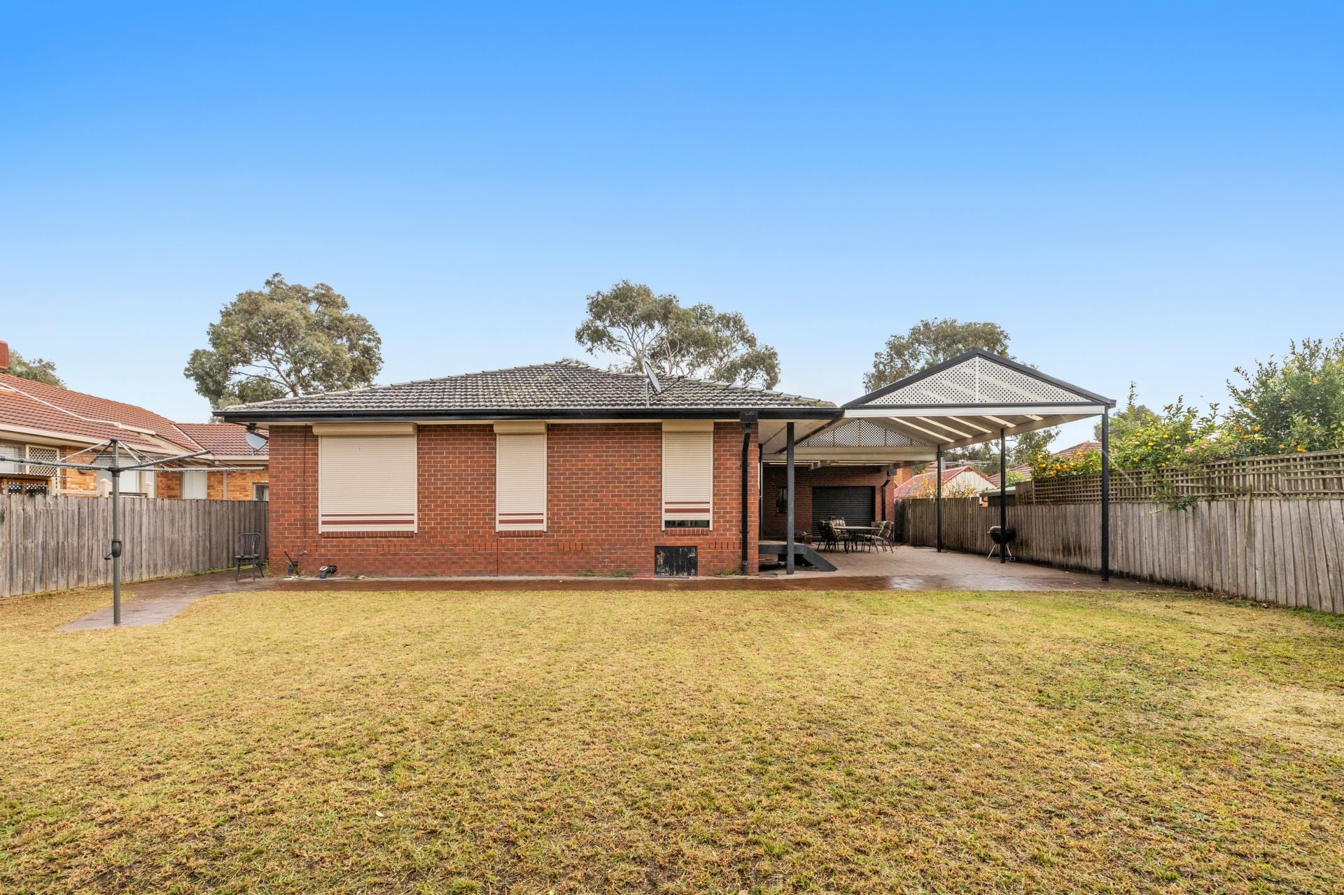 Spacious Living & Entertaining In A Prime Position