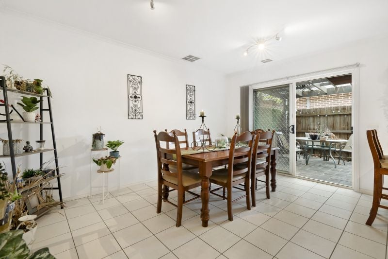 3/9-11 Oak Street, Whittlesea